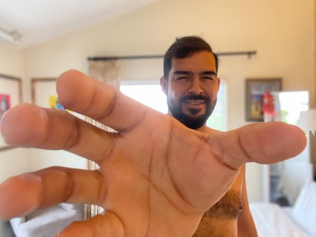 LUCKY JONNY nice actress photo