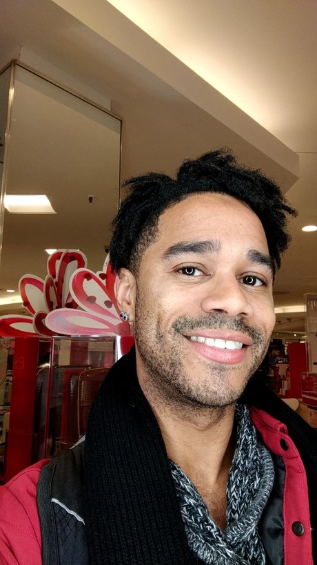 MichaelBreezeXXX pornographic actress img