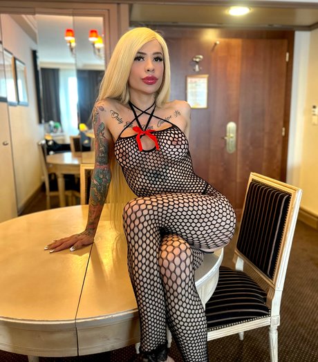 Madison TS naked actress picture