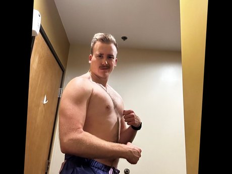 Onlyblaser pornstar sexy galleries