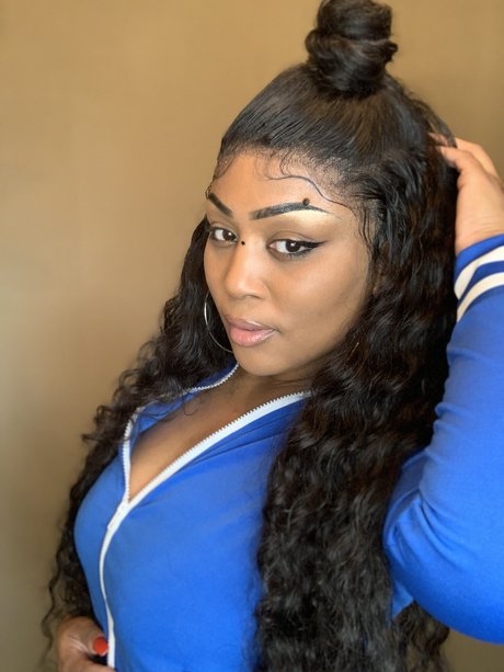 KeepingupwithShanena adult star pic