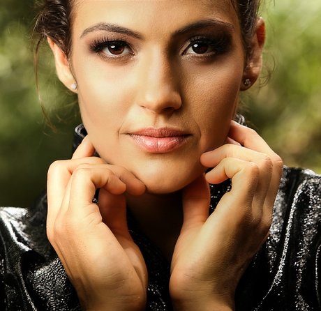 Poliana Botelho high quality actress photos