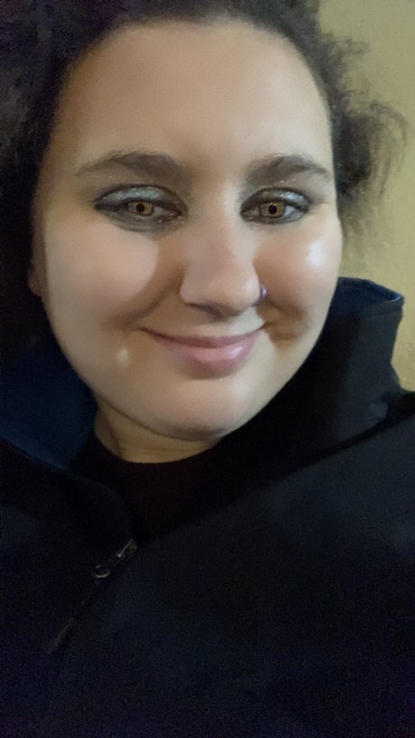 Haley Roberts star nudes galleries