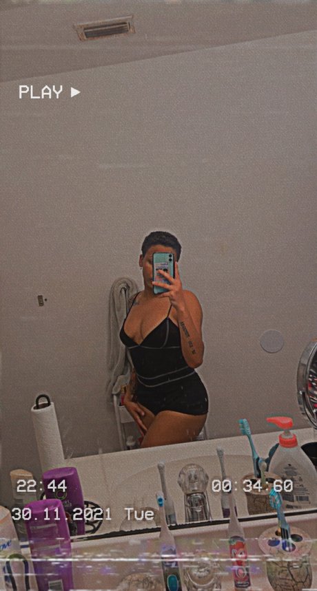 ray_ nude star photo