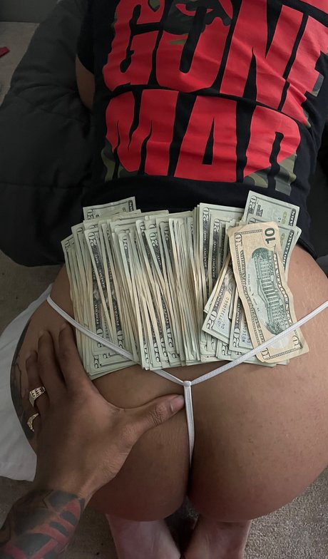 GG_ model top photos