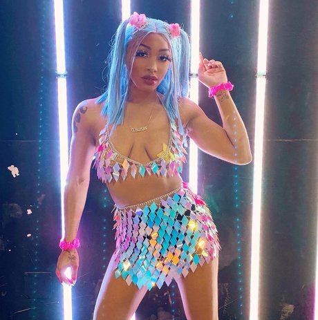 Temptress Goddess model beautiful images