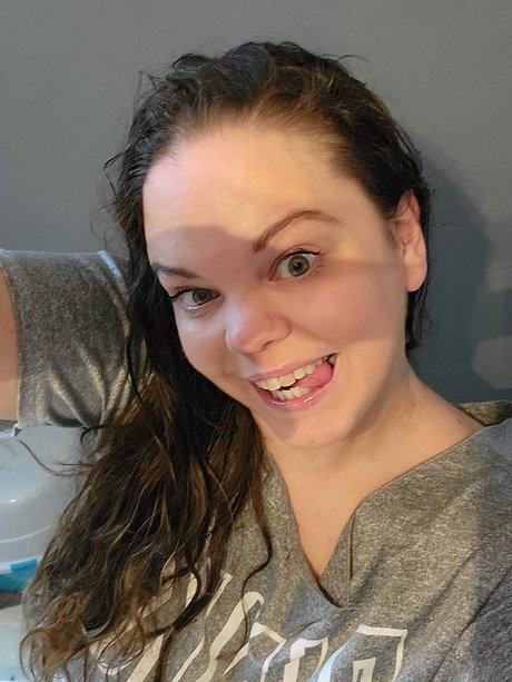 Sexy mama porn actress photo