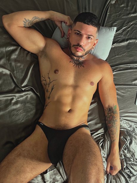 xvier212 pornstar high quality pic