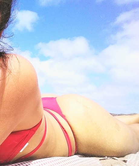 Bunnyy giirl top pornstar photo