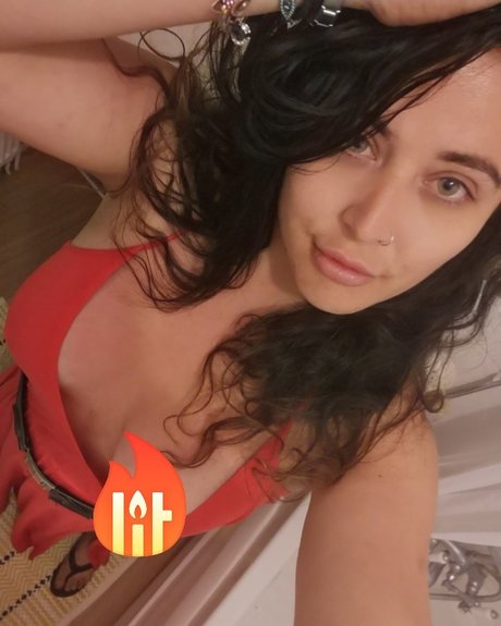 BustyMuscleBabe model sex img