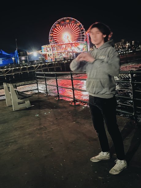 Grayson Rhodes nude star images