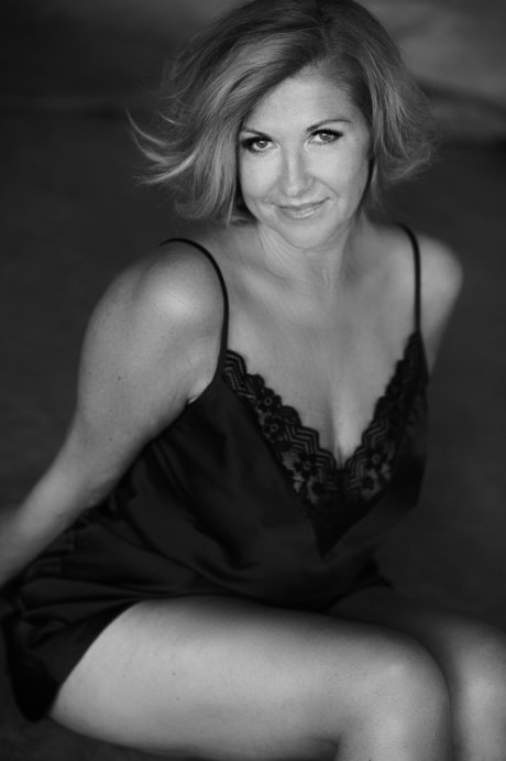 Mll V erotic actress image