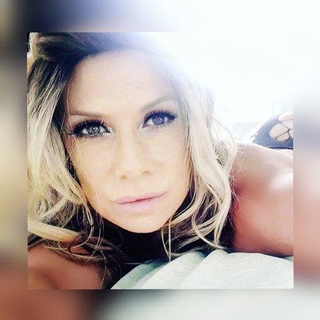 Sasha Steele nice actress pic