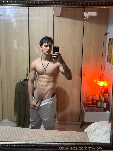 MilO model hd picture