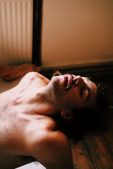 Micheal Red nudes model pic