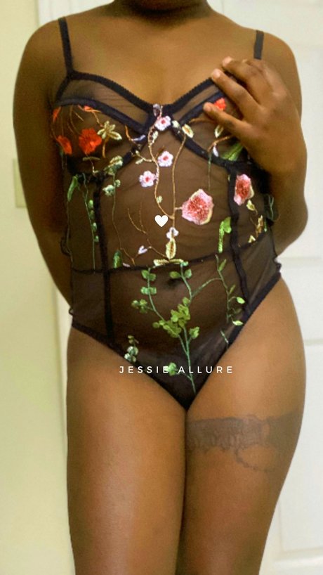 Ms Divine star naked pics