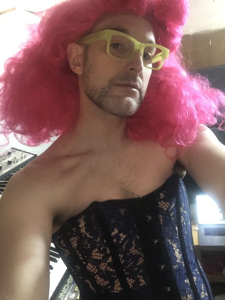 MuzikNerd pornstar hot images