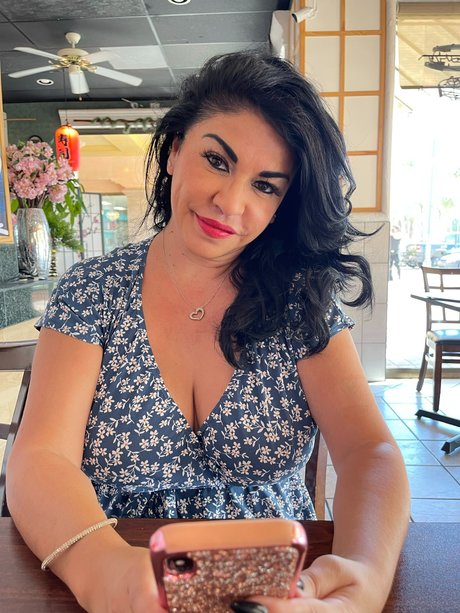 Mrs Kitty Cat star high quality img