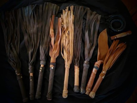 _Gruff Pleasures_ model exclusive photo