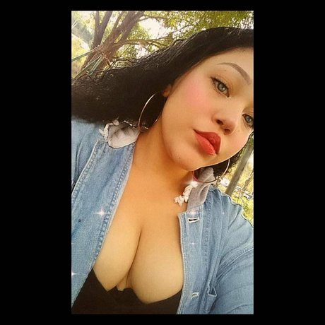 Yarisbeth art pornstar gallery