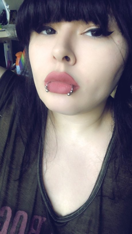 LivyDee high quality star photo