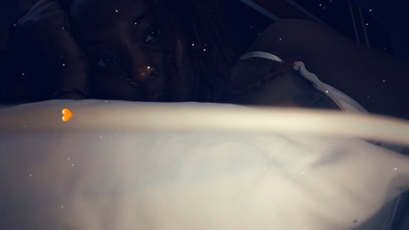 Brownie Kisses erotic pornstar picture