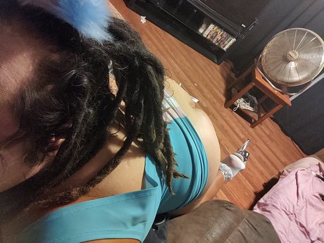 Stacy Synn pornstar naked gallery