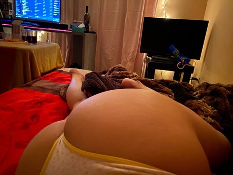 Karla Petitte nude model pics