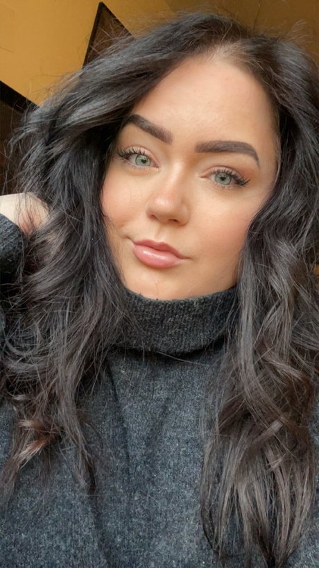 Miss Felicia star high quality img