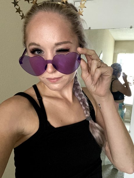 Lady Aerin beautiful pornstar galleries