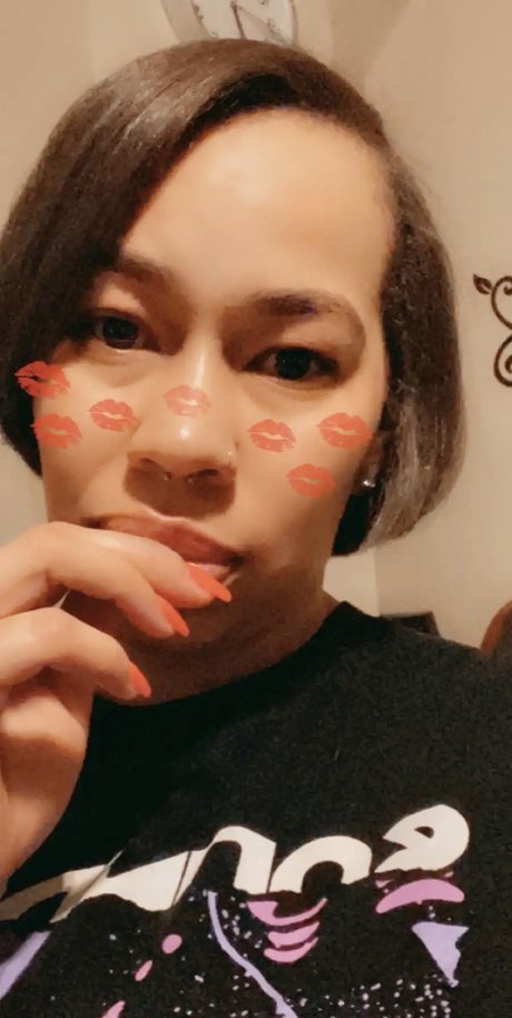 Red thickness nice actress pic