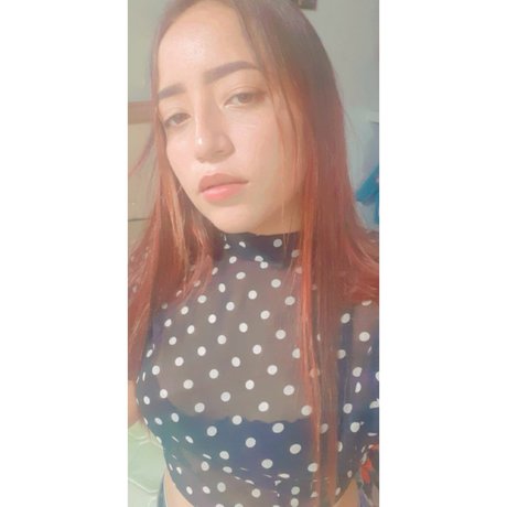 Saritawg star nude photo