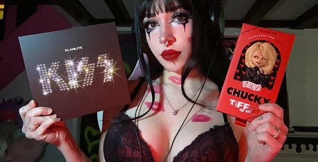 Floda ASMR beautiful actress photo