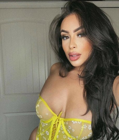 Rayleen Vega star nudes archive