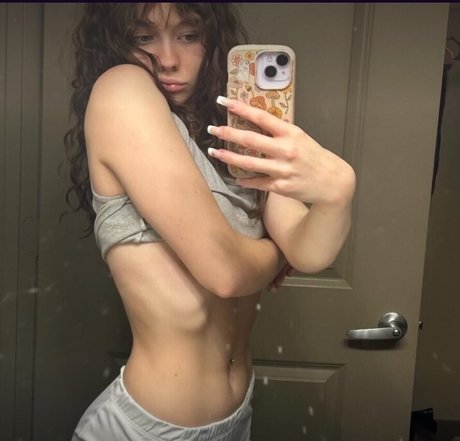 Skylar West star exclusive pic