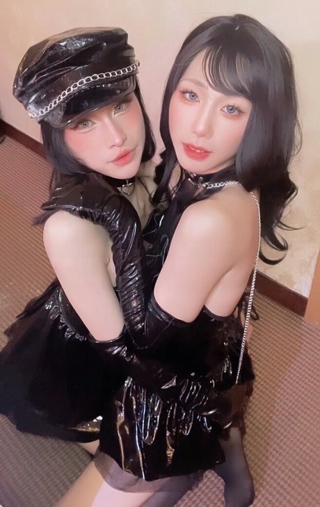 Fancy xxoo hot model gallery