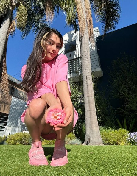 chelseayea model erotic gallery