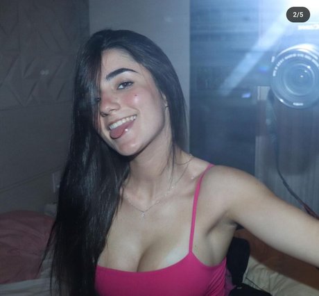 Gih Oliveira hot actress img