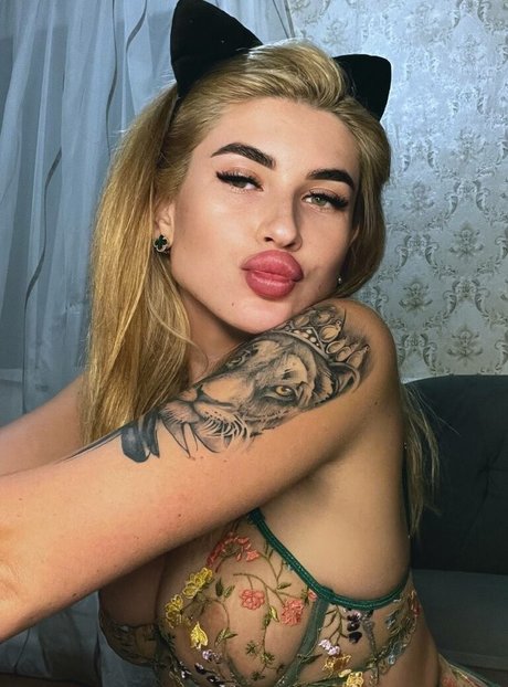 olivia sweetty star high quality images