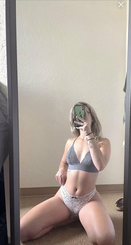 Nikki Margarida naked actress pic