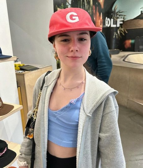 Julia Antonelli top star galleries