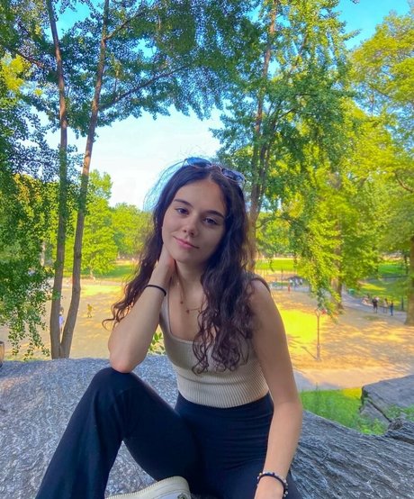 Julia Antonelli hd pornstar archive