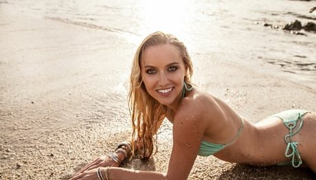 Roxane Hayward sex model img