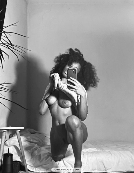 florheavenly erotic model pic