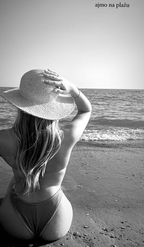 alexndraca nude pornstar photos