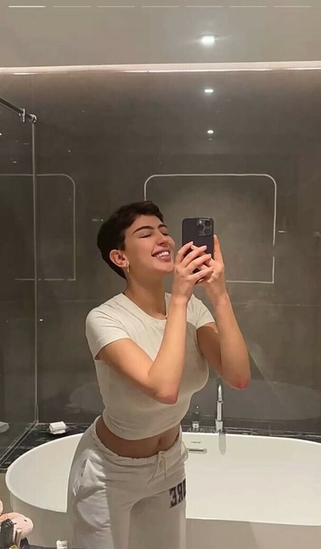 Roz Idrissi nice actress archive