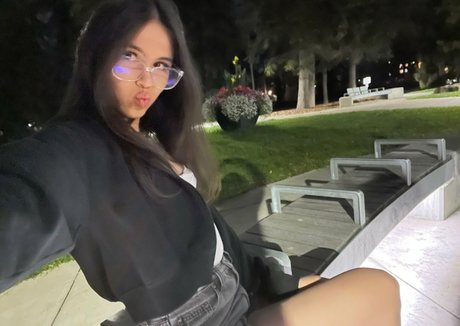 snowiislxt pornographic actress photo