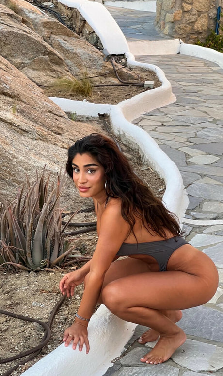 parmidashahh erotic pornstar img