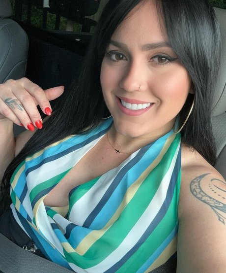 Franche Tamil sexy actress pic