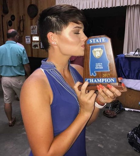 Hallie Clark top pornstar img